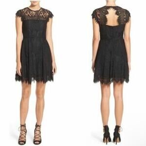 BB Dakota Women's Black Lace Open Back Fitted Waist Dress LBD Size 4